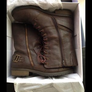 👢👢Brand new Brown Combat boots👢👢