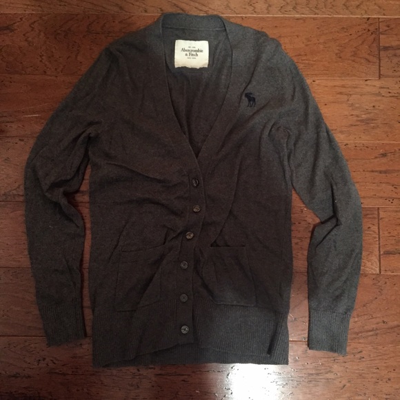 grey and navy blue Abercrombie sweater