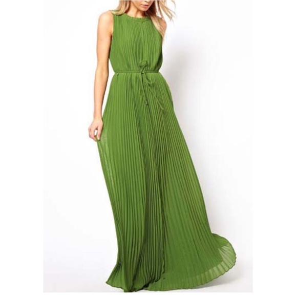 Green Sleeveless Maxi Pleated Chiffon Dress