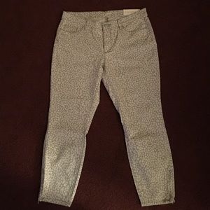 Just reduced....Modern skinny ankle pants 🌸