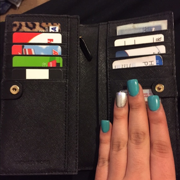 **TRADE ONLY**MK WALLET BLACK - Picture 3 of 4