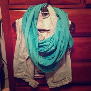 vest and infinity scarf!