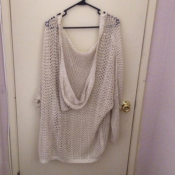 TRADED Brandy Melville summer Moselle cardigan - Picture 4 of 4