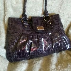 SHINY PATENT DEEP PURPLE PURSE, NEW!