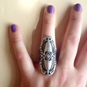 Indian patterned half finger ring