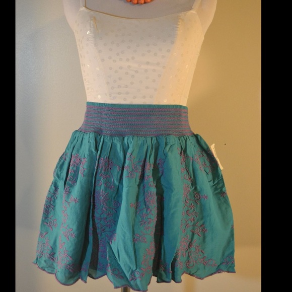 Aeropostale Embroidered Eyelet Skirt