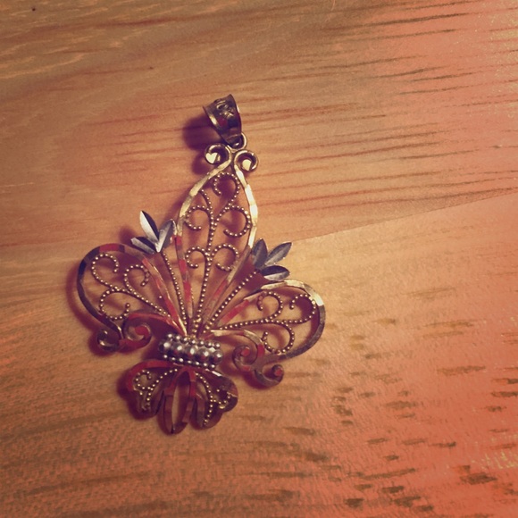 10K Gold Fleur de Lis Pendant