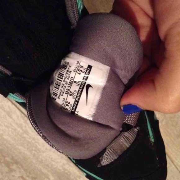 Nike Turfs - Picture 3 of 3