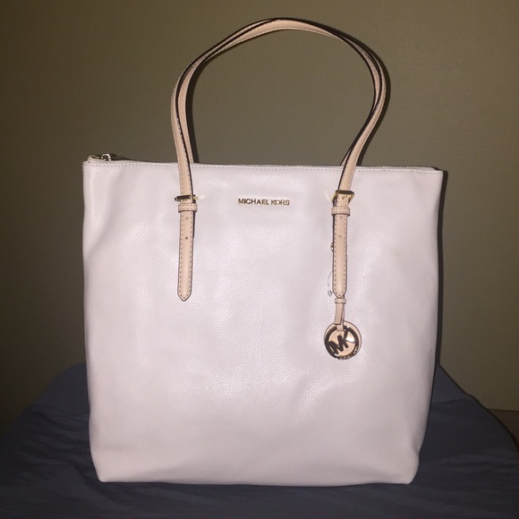 Micheal Kors Jet Set Leather Tote