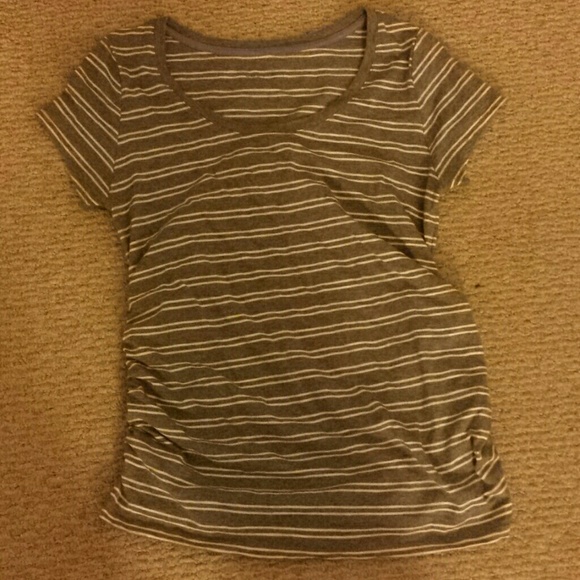 Grey and white stripped tee