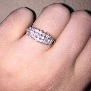 Authentic 1/2 carat tw Diamond Ring 💍