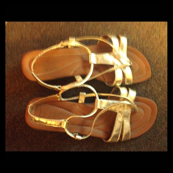 Gold sandals 7.5