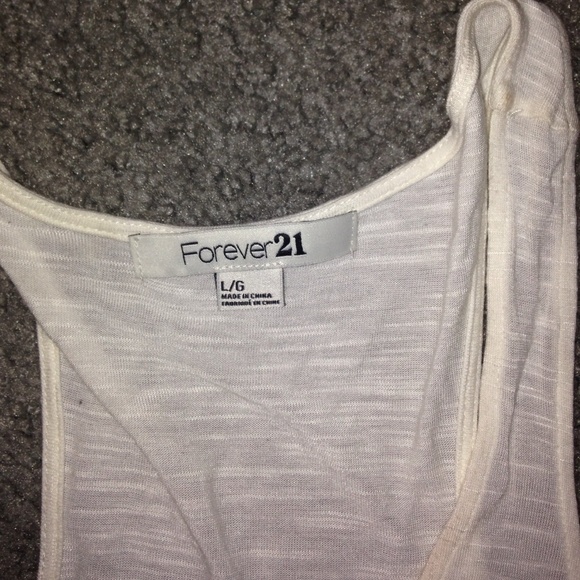 ❌SOLD!!❌White tank with black lace stripes - Picture 2 of 2