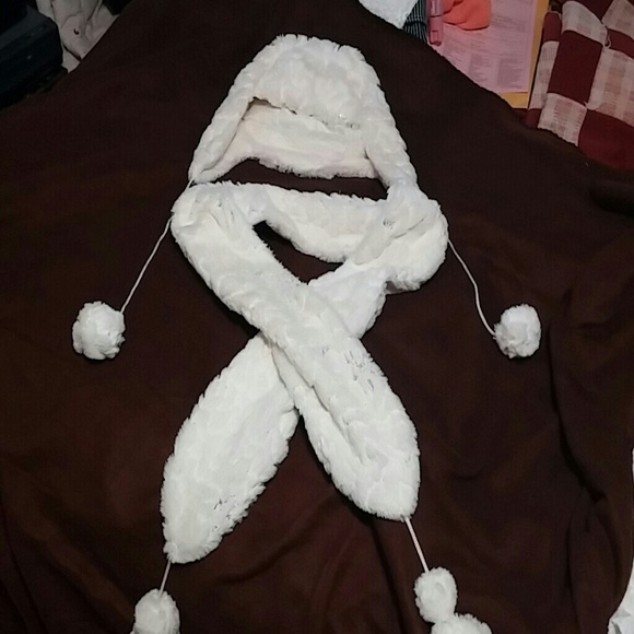 HAT AND SCARF
