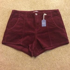 wine/maroon high waisted corduroy shorts!
