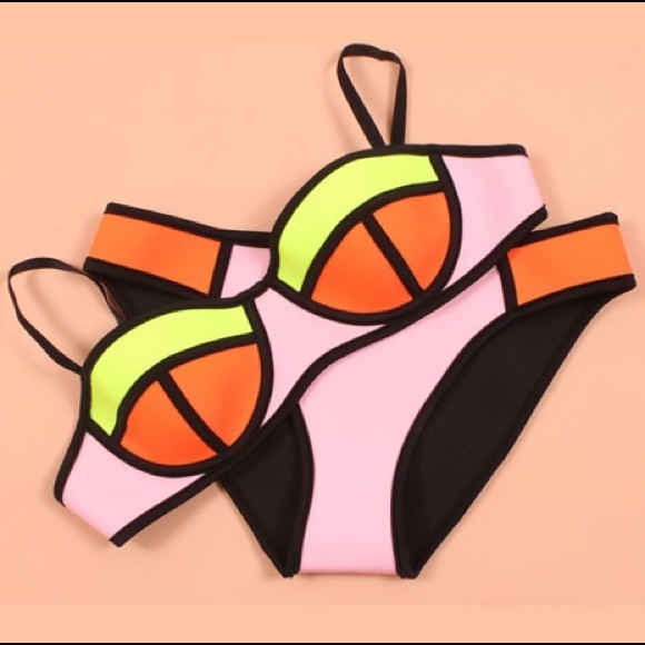 NWOT Colorblock Bikini Set