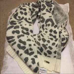Calvin Klein Cheetah scarf