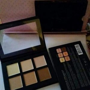 Anastasia Beverly Hills