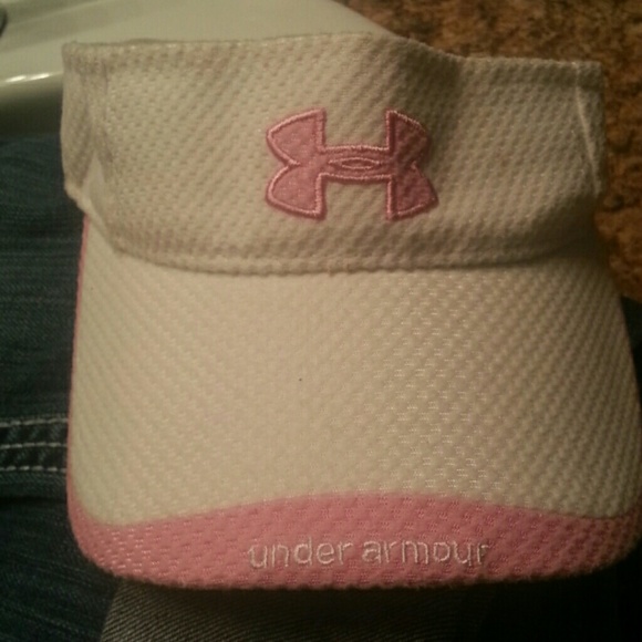 UNDER ARMOUR HAT BRAND NEW!