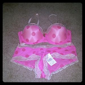 Brand new bra and panty set 34C bra & Med panty