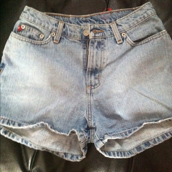 High waisted weekender shorts
