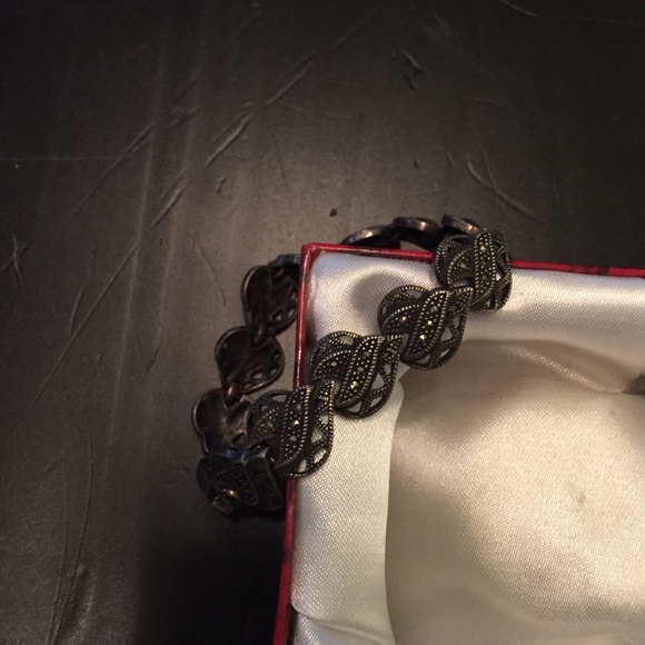 Bracelet - Picture 2 of 4