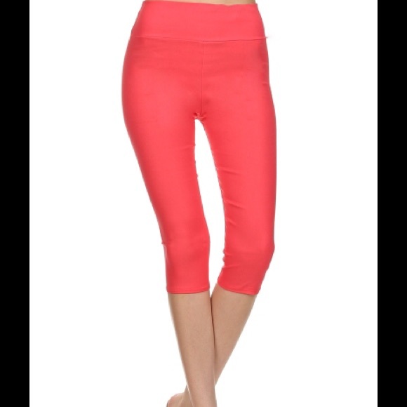 Compression (slimming) Capris - Picture 2 of 3