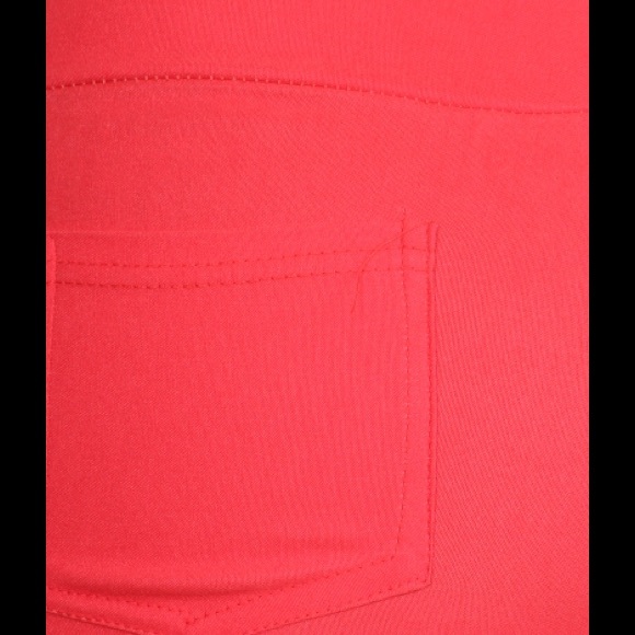 Compression (slimming) Capris - Picture 3 of 3