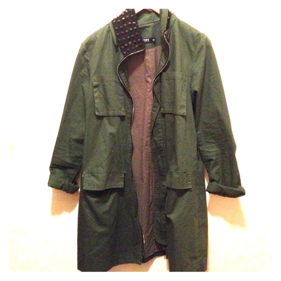 Studded collar parka