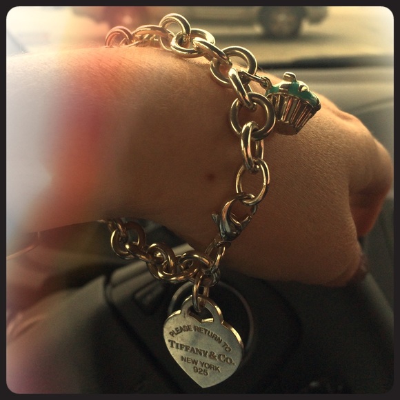 *FLASH SALE 24 HRS ONLY* Tiffany heart bracelet