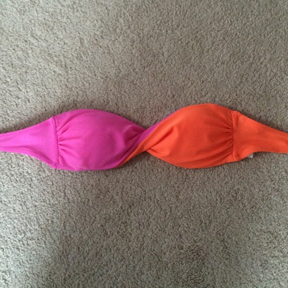 🚫sold🚫 twisted bandeau bathing suit top