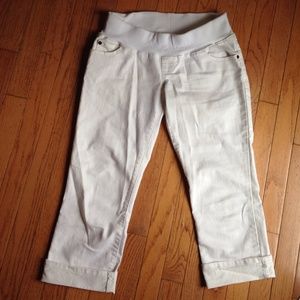 💐Liz Lange maternity capris