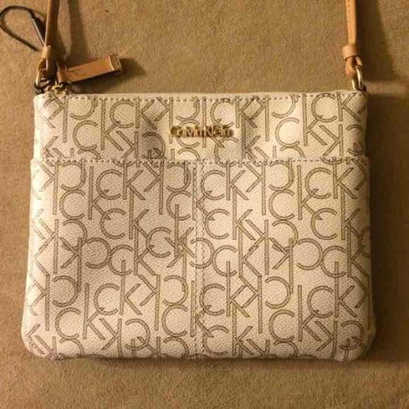 Calvin Klein across Body - Picture 2 of 4