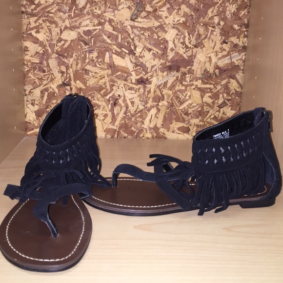 Minnetonka: Sandals