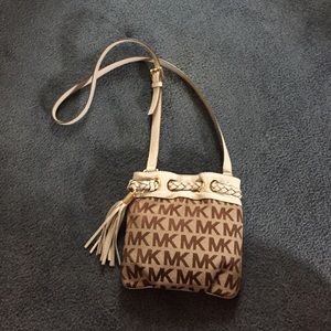 Micheal Kors Crossbody