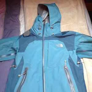 northface rain jacket