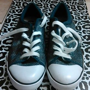 Blue low top Guess shoes