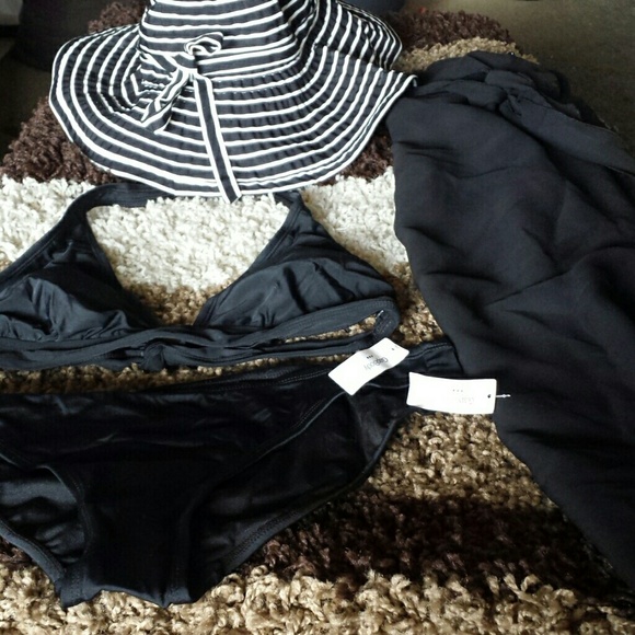 2 piece bathing suit gap body hat and wrap around