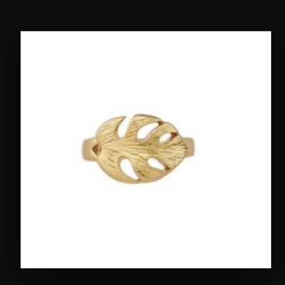 Leaf Ring Lia Sophia.