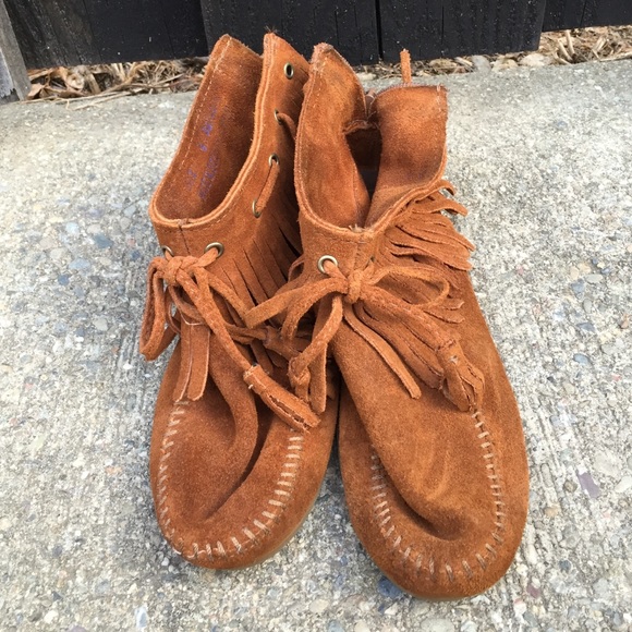 Minnetonka fringe booties