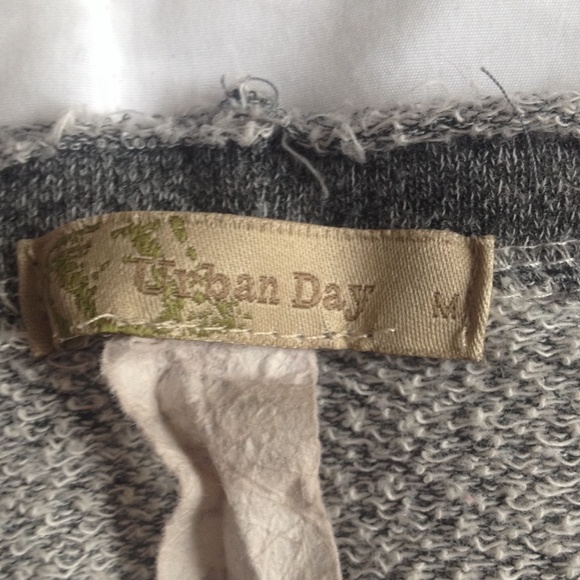 Skull elbow patch top *traded* - Picture 2 of 3