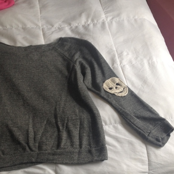 Skull elbow patch top *traded* - Picture 3 of 3