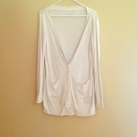 🍑2 for 18🍑Sexy basic vee cardigan