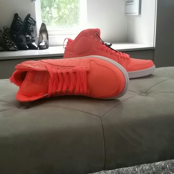 On hold Brand New men's basketball shoes