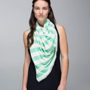 Lululemon Vinyasa Scarf NWOT