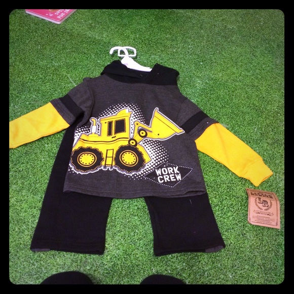Boys sweatsuit set - Picture 1 of 1
