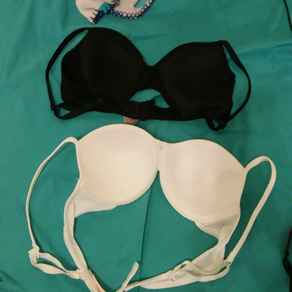 Bras - Picture 4 of 4