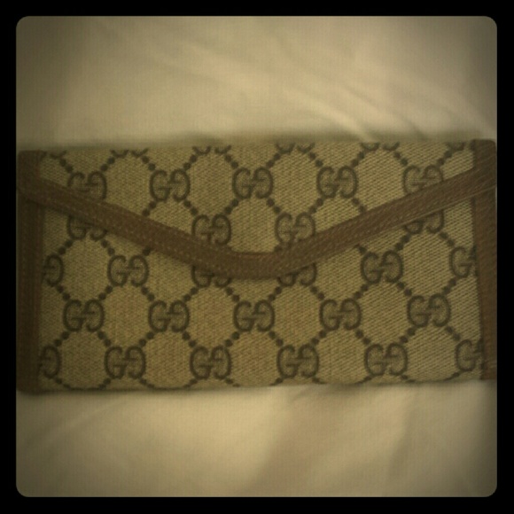 Vintage Gucci wallet