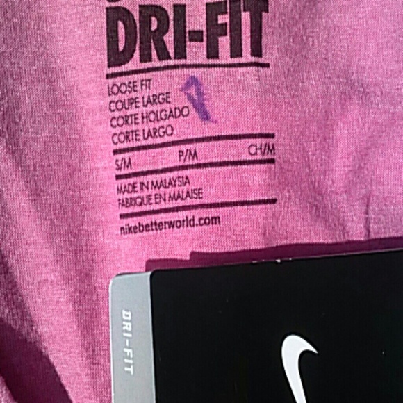 Pink nike loose fit tee - Picture 4 of 4