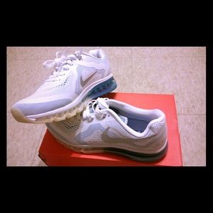 Nike Air Max 2104